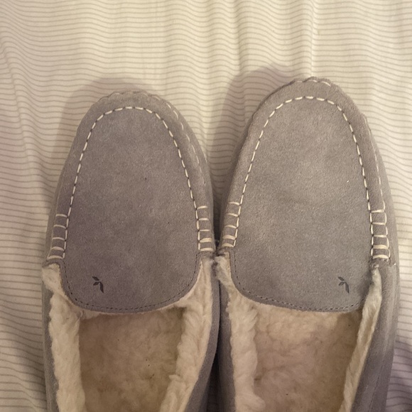 NWOT kookaburra by ugg slippers - Picture 2 of 3